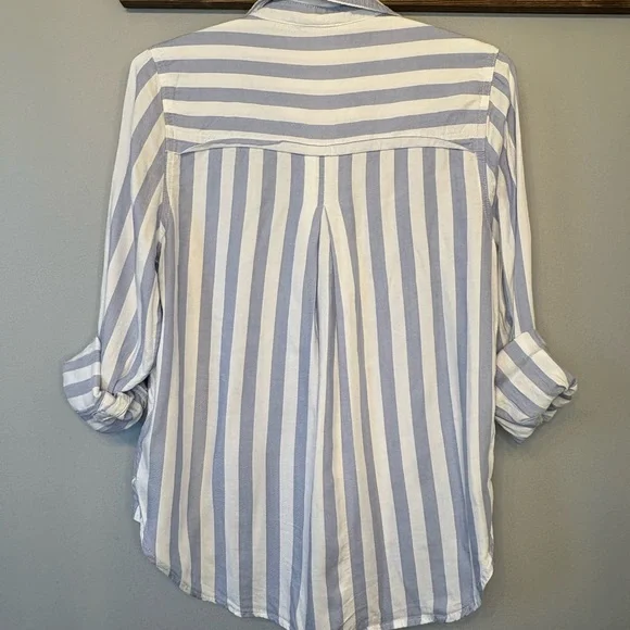 Beach lunch lounge Blue and White Striped Button Down Shirt size Small - Picture 10 of 11